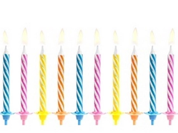 Kaarsjes bij de taart